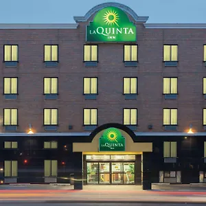 La Quinta By Wyndham Queens Hotel