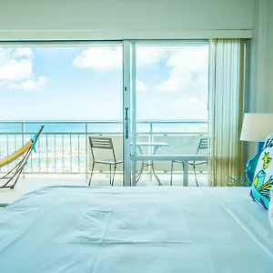 Ilikai & Luxury 3*, Honolulu United States