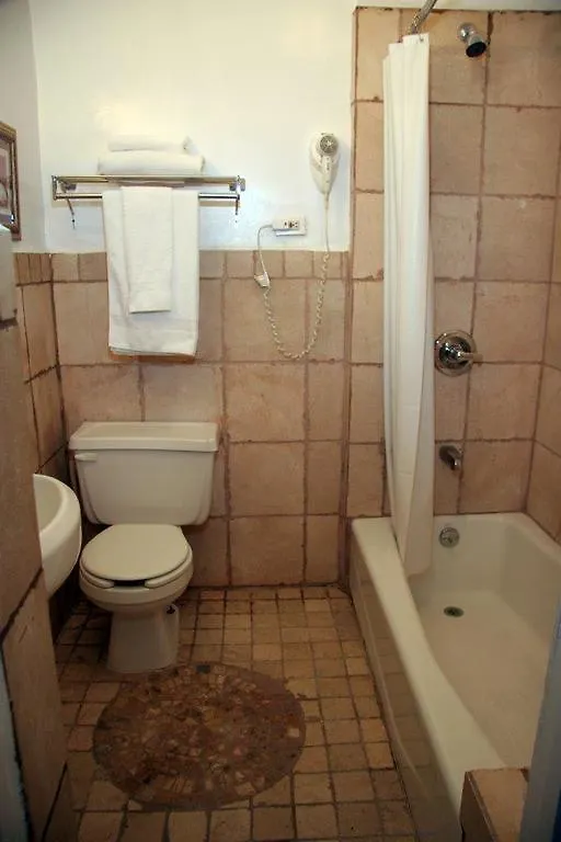 Imperial Court Hotel New York 2*,  United States